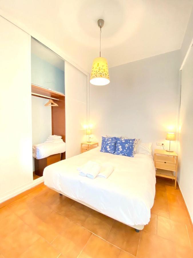Comfortable Studio Old Town, Parking Optional Sevilla Kültér fotó