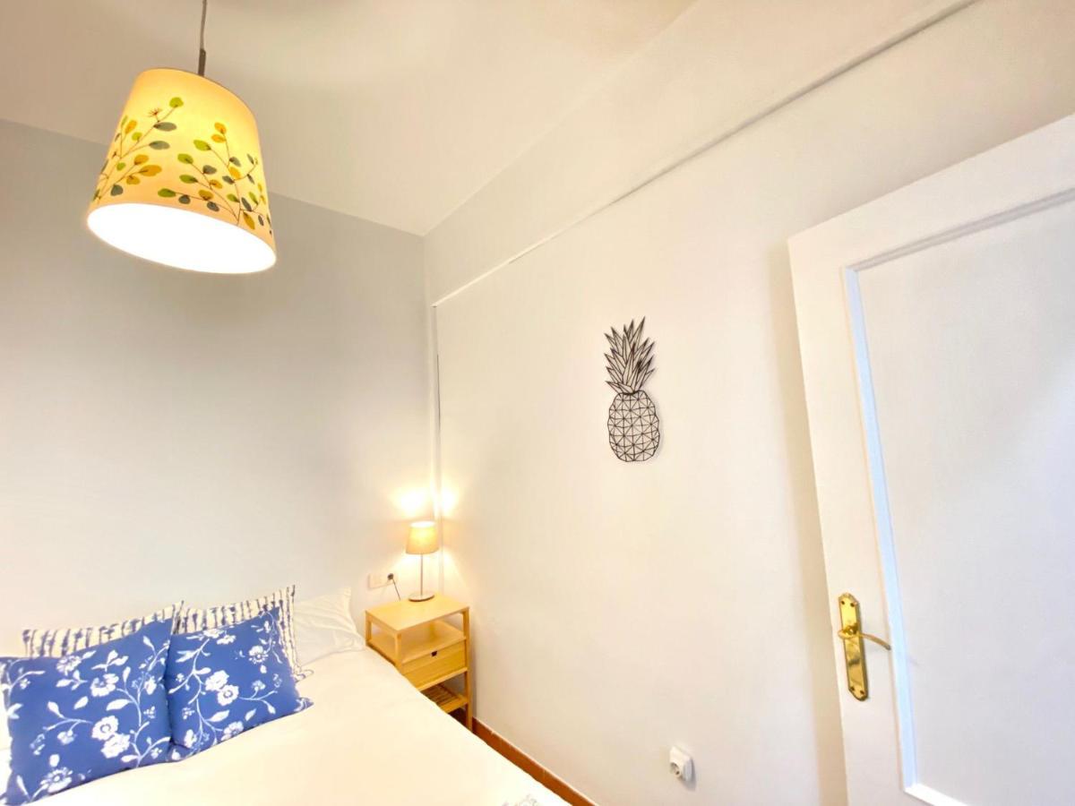 Comfortable Studio Old Town, Parking Optional Sevilla Kültér fotó