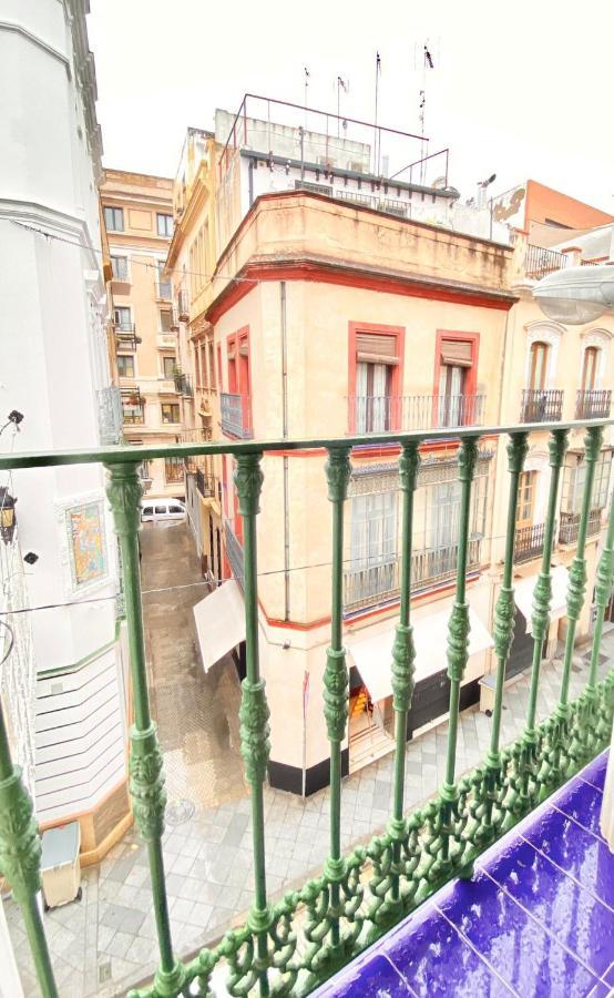 Comfortable Studio Old Town, Parking Optional Sevilla Kültér fotó