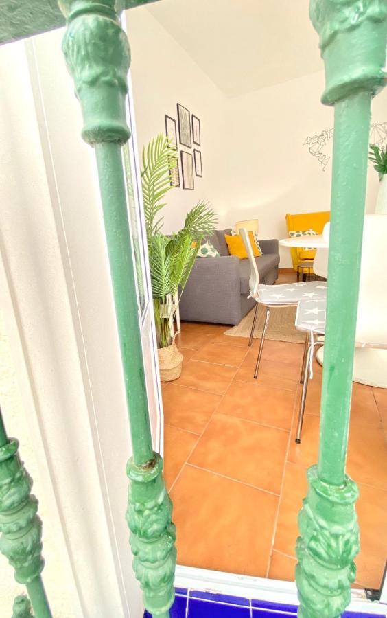 Comfortable Studio Old Town, Parking Optional Sevilla Kültér fotó