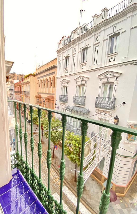 Comfortable Studio Old Town, Parking Optional Sevilla Kültér fotó
